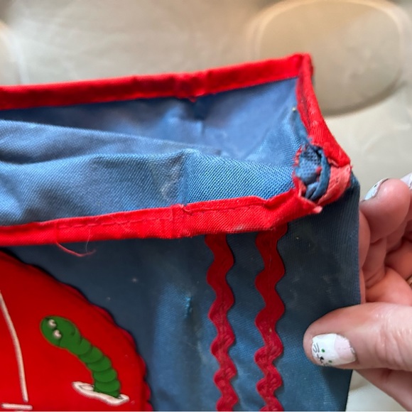 Vintage school bag with apple shaped snap coin purse - Picture 13 of 14